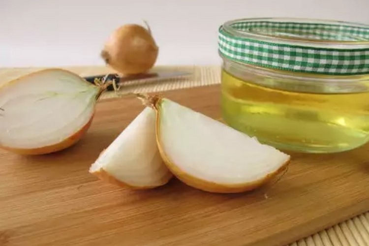 روغن‌های گیاهی مؤثر برای رشد سریع مو
