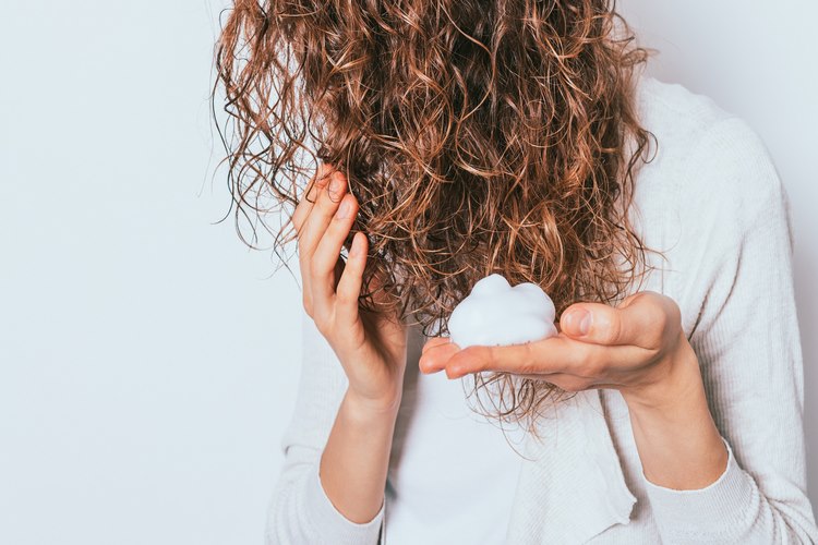 بهترین موس مو برای موهای فر را چگونه انتخاب کنیم؟