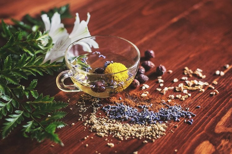 بهترین دمنوش برای نفخ شکم