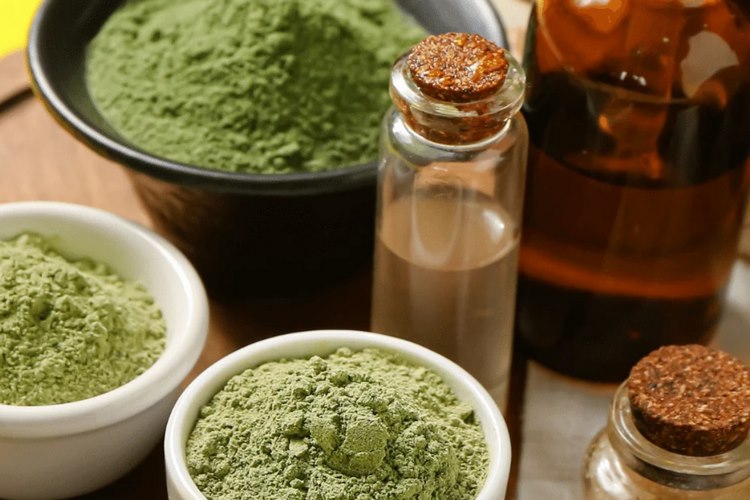 عوارض احتمالی استفاده از حنا برای مو