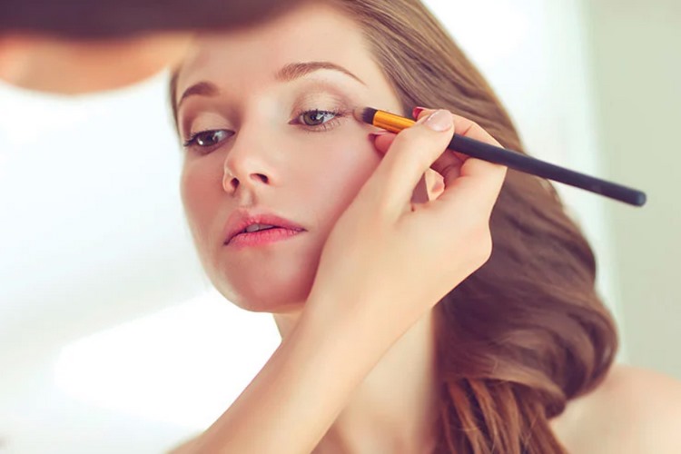 ویژگی‌های ظاهری آرایش روزانه