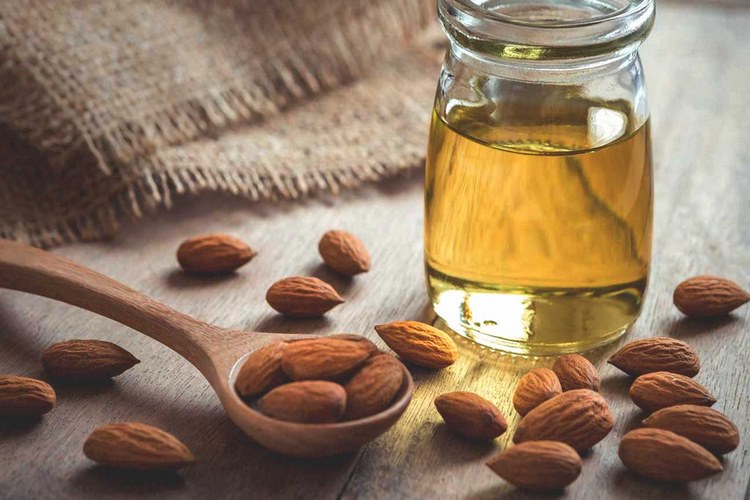 روغن بادام چیست