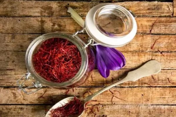 بهترین دمنوش برای پریود شدن